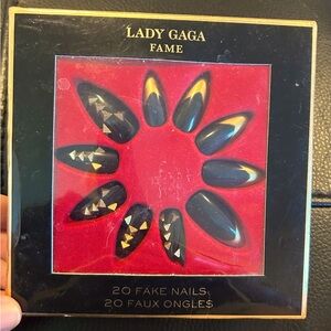 NIB Lady Gaga The Fame Set of 20 Fake Nails Black with Gold Studs or Gold Tips